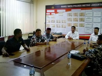 Dorong Polisi untuk Periksa Pemilik Holywings