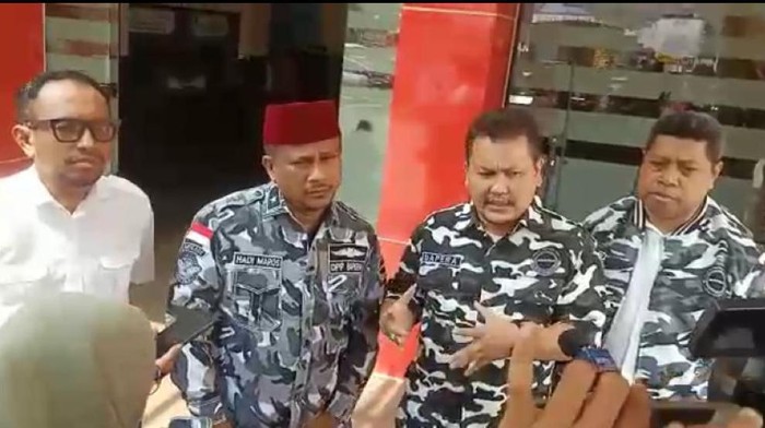 Barisan Pemuda Nusantara (BAPERA) meminta pihak Kepolisian segera memanggil dan memeriksa pemilik (owner) Holywings atas dugaan kasus penistaan agama, promosi minuman keras (miras) atau beralkohol bagi nama Muhammad dan Maria.