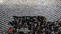 Dua tahun sebelumnya, jumlah jemaah ibadah haji dikurangi terkait pandemi Covid-19. AFP via Getty Images