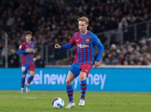 Barcelona Ngotot Tak Mau Lepas Frenkie De Jong