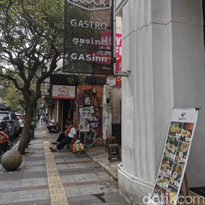Menikmati Jalan Braga Sambil Makan Siang di Gasinc, Bandung Menikmati Jalan Braga Sambil Makan Siang di Gasinc, Bandung