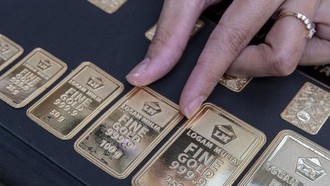 Harga Emas Antam Hari Ini Jatuh!