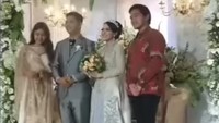 Netizen menyoroti sikap Kaesang yang sudah mulai mau mengenalkan Erina Gudono sebagai pasangannya. Foto: dok ist