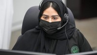 Dikutip dari Associated Press, Letnan Satu Saad Al-Qahtani, petugas Polisi di Pusat Darurat 911, mengungkapkan mereka menerima satu panggilan tiap dua detik. Kemudiakan meneruskannya ke otoritas yang berwenang dalam waktu kurang dari 45 detik melalui sistem teknis canggih dengan kualitas dan akurasi tinggi.  
