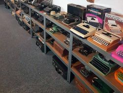 Koleksi Barang Super Unik yang Bikin Mata Terpana