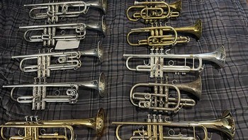 Koleksi terompet. Foto: Bored Panda