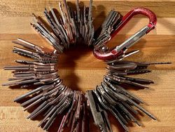 Koleksi Barang Super Unik yang Bikin Mata Terpana