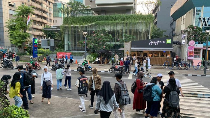 Kondisi taman Dukuh Atas, Jakarta, Rabu (6/7/2022).