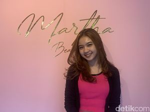 Mahasiswi Bandung Memetik Untung dari Bisnis Bulu Mata Lentik