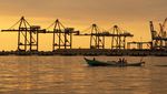 Menatap Syahdu Pedar Senja di Pelabuhan Rakyat Paotere