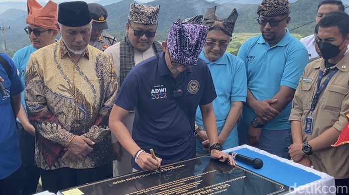 Menparekraf Sandiaga Uno di Nagari Pariangan