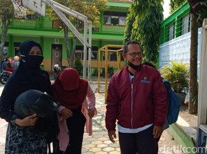 Salah Satu Sempat Tergeser, Duo Kembar Klaten Akhirnya Diterima di SMPN Sama