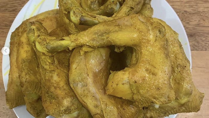 Pertama Kali Dibuat Mbok Berek, Ayam Goreng Kalasan Kini Jadi Favorit