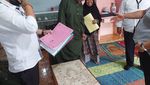 Dijemput Polisi, Pria Penghina Presiden Cengar-cengir