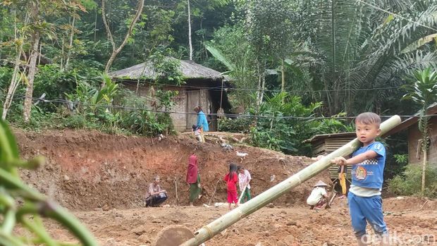 Potret Kampung Adat Miduana yang masih terjaga tradisi dan kebudayaannya