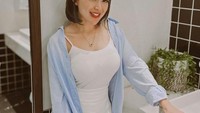 Pedangdut Wika Salim yang tampil cantik dan seksi, kembali mengundang perhatian. Setelah dirinya membawakan lagu ‘Mari Bercinta’ hingga mendapat julukan ‘Pemersatu Bangsa’. Foto: Instagram @wikasalim