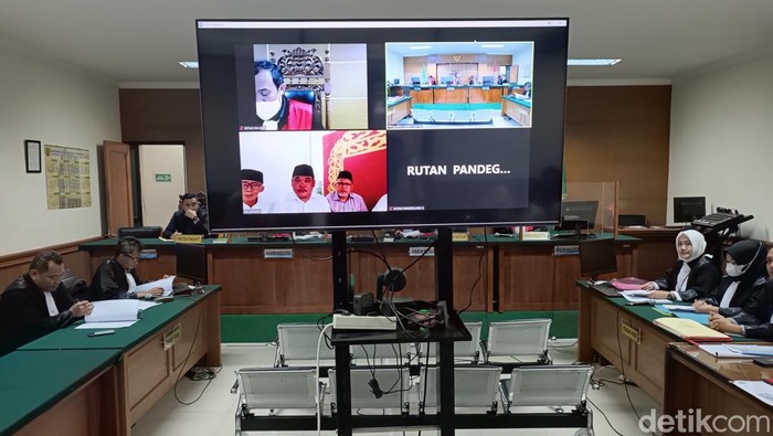 Sidang korupsi pengadaan lahan di Serang (Bahtiar Rifai/detikcom)