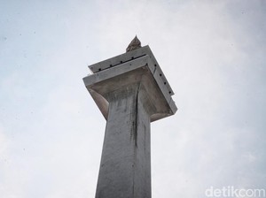 Pak Anies, Monas Kusam, Menghitam dan Berlumut, Dindingnya Jelek Banget