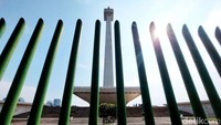 Perawatan berkala yang serius sangat diperlukan untuk pemeliharaan monumen setinggi 132 meter tersebut.
