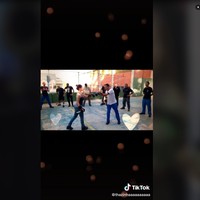 Saudara Thalita mengatakan jika wanita tersebut adalah sosok pahlawan karena suka membantu dan bergabung dalam misi kemanusiaan. Selama di Ukraina, tugasnya adalah menjadi penyelamat dan penembak. Foto: TikTok Thalita do Valle