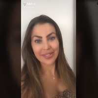 Sebelum meninggal, Thalita juga bekerja sama dengan seorang penulis yang ingin menjadikan pengalamannya ikut perang untuk dituangkan dalam buku.Foto: TikTok Thalita do Valle