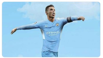 Musim lalu, Manchester City sangat ingin mendatangkan pria asal Madeira itu. Apa musim ini Ronaldo pindah ke tetangga? Foto: Twitter