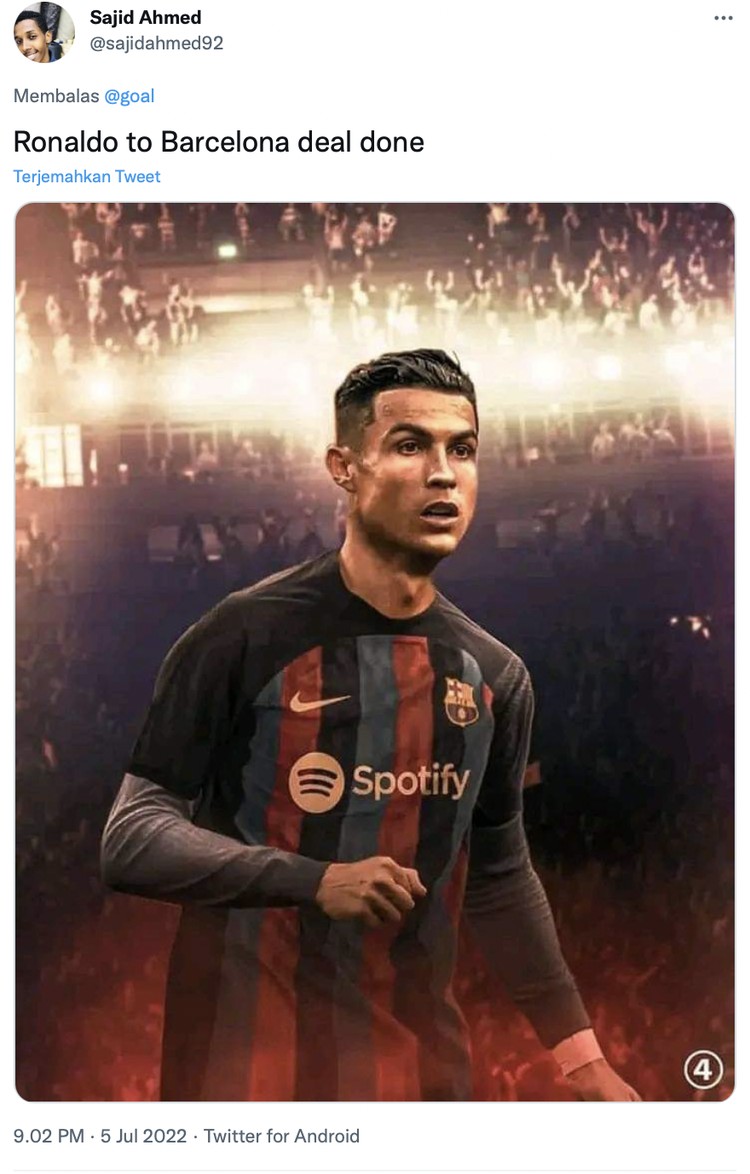 Twitter Beredar rumor Cristiano Ronaldo ingin pindah dari MU. Netizen berkreasi CR7 pakai seragam klub sepakbola lain