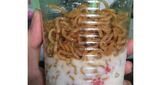 10 Wadah Nyeleneh untuk Masak Mie Instan Ini Bikin Ngakak