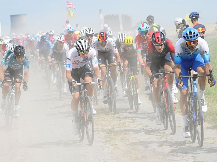 Rute Brutal Etape 5 TDF 2022 Sukses Ditaklukkan Simon Clarke