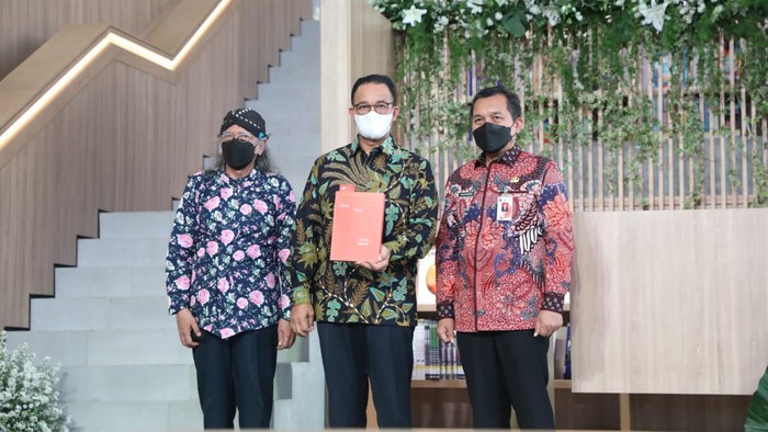 Gubernur DKI Anies Baswedan meresmikan Perpustakaan Jakarta dan Pusat Dokumentasi Sastra HB Jassin di TIM, Cikini, Jakpus, Kamis (7/7/2022).