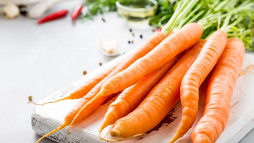 Apakah wortel boleh dikupas