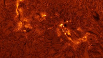 Solar Inferno oleh Stuart Green Foto: Astronomy Photographer of the Year