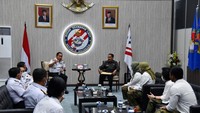 Kedatangan Yayasan Putera Puteri Maritim Indonesia (PPMI) yang dipimpin oleh Ketua Panitia Pelaksana Pemilihan Putera Puteri Maritim Laksda TNI (Purn) Surya Wiranto disambut dengan hangat oleh Kepala Bakamla RI Laksdya TNI Aan Kurnia beserta jajarannya.