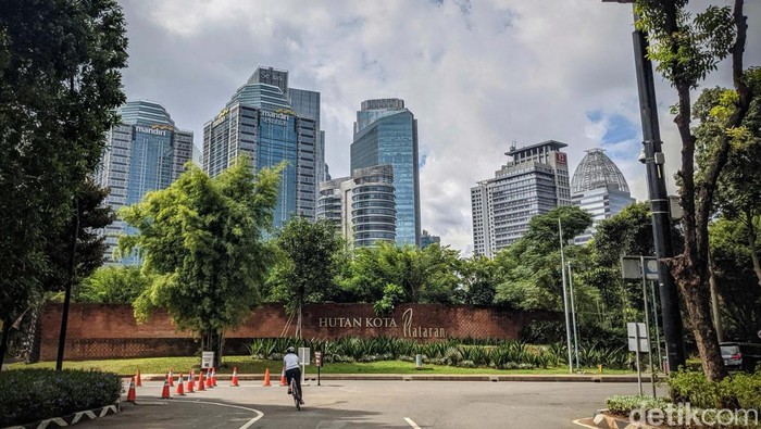 Prakiraan cuaca besok telah diumumkan oleh BMKG. Selain wilayah Jakarta, Anda juga bisa mengecek prakiraan cuaca besok Bogor, Depok, Tangerang, dan Bekasi.