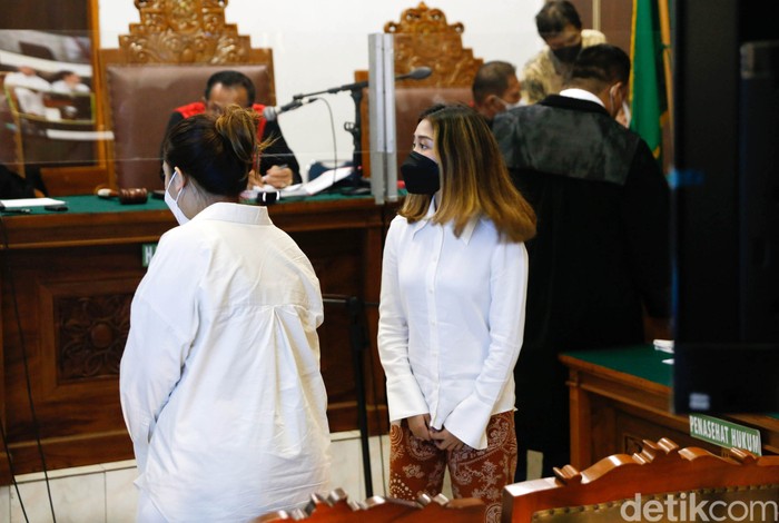 Chandrika Chika Chandrika Chika saat menjadi saksi di PN Jakarta Selatan.