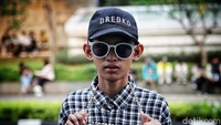 Akibat konten medsos yang viral itu membuat para remaja itu membuat acara Citayam Fashion Week.