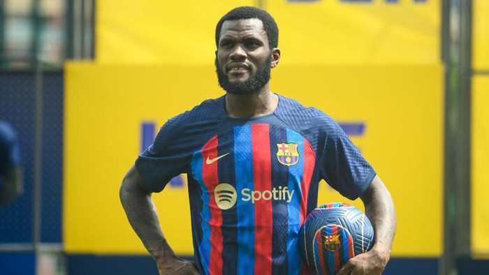 BARCELONA, SPAIN - JUL 6: FC Barcelonas new Ivorian midfielder Franck Kessie poses with a ball during his presentation ceremony at the Joan Gamper training ground in Sant Joan Despi, near Barcelona on July 6, 2022. (Photo by Adria Puig/Anadolu Agency via Getty Images)