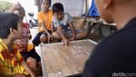 Hindari Kecanduan Gadget, Anak Manggarai Pilih Main Karambol