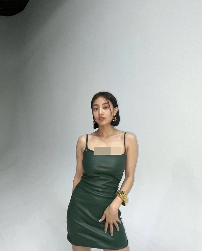 “GILAAK,” “Yakali secakep ini gaada pacar,” “CANTIK AMATTT JIHYO,” “astaghfirullah jihyooooooo,” komentar sejumlah penggemar di bawah unggahan fotonya. Foto: dok. Instagram @_zyozyo