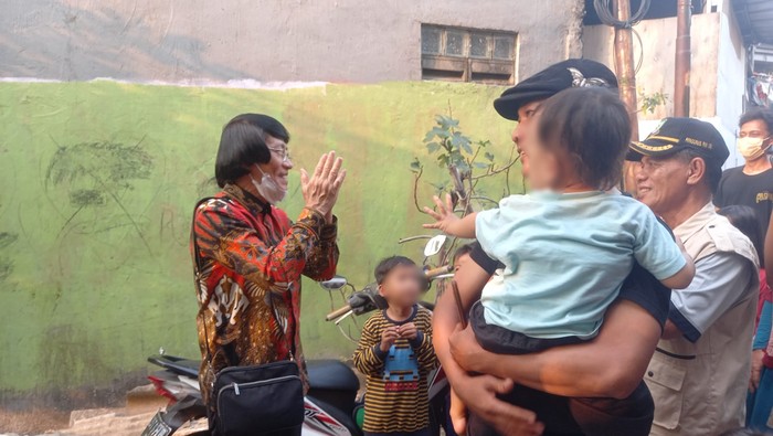 Kak Seto mengecek langsung kondisi 4 korban tukang bubur cabul di Cipondoh, Tangerang, Kamis (7/7/2022).
