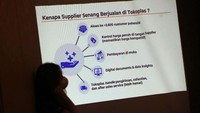 Tokoplas yang merupakan one-stop shopping platform bagi dunia industri plastik terus berkomitmen memberikan layanan bagi para stakeholder, supplier maupun costumer plastik di Indonesia, antara lain melalui website dan mobile app secara in-house dilengkapi dengan fitur-fitur terbaru yang user friendly demi memudahkan transaksi.