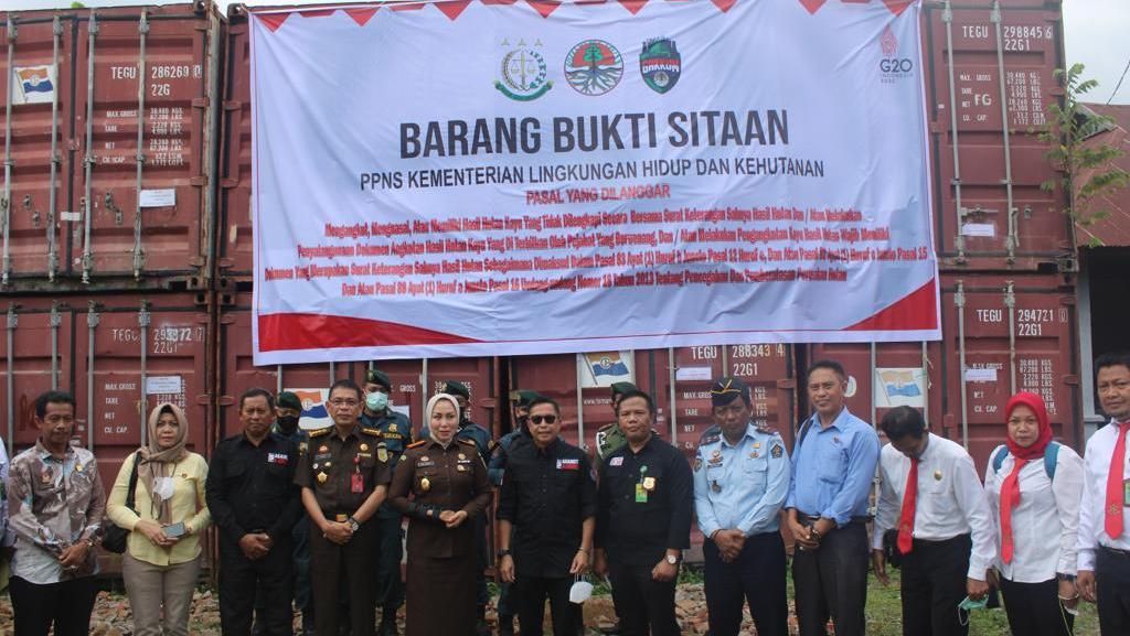 Kasus Pengangkutan Kayu Ilegal Papua Akan Disidang di Kejari Makassar