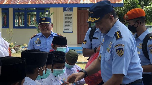 KSAU Marsekal Fadjar Prasetyo meresmikan MTs Angkasa di Morotai
