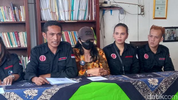 Kuasa hukum korban pelecehan seksual di Titik Nol Kilometer Jogja jumpa pers di Kantor LKBH Pandawa, Kota Jogja, Kamis (7/7/2022).