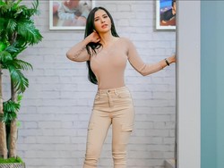 Foto: Tubuh Ramping dan Seksi Maria Vania, 8 Tahun Tak Makan Nasi