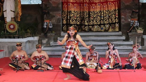 Mengenal Cakepung, kesenian khas Karangasem yang ternyata sangat erat dengan budaya dan keberadaan Suku Sasak di Lombok.