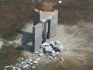 Boom! Stonehenge dari AS Rusak Parah Dibom Orang Tak Dikenal