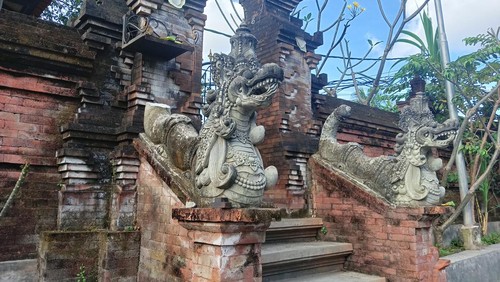 Patung Pura Tibukleneng yang dirusak orang tidak dikenal, di Banjar Tandeg, Tibubeneng, Kuta Utara, Kabupaten Badung, Bali, Kamis (7/7/2022). 1