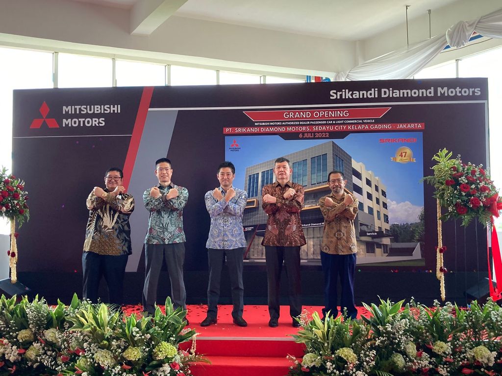 Pembukaan Diler di Kelapa Gading