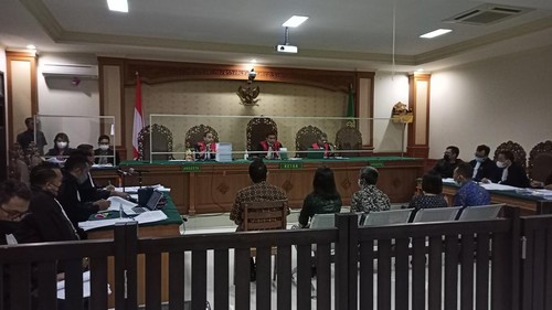 Pemeriksaan lima saksi dalam sidang lanjutan perkara korupsi DID Kabupaten Tabanan dengan terdakwa I Dewa Nyoman Wiratmaja, Kamis (7/7/2022).